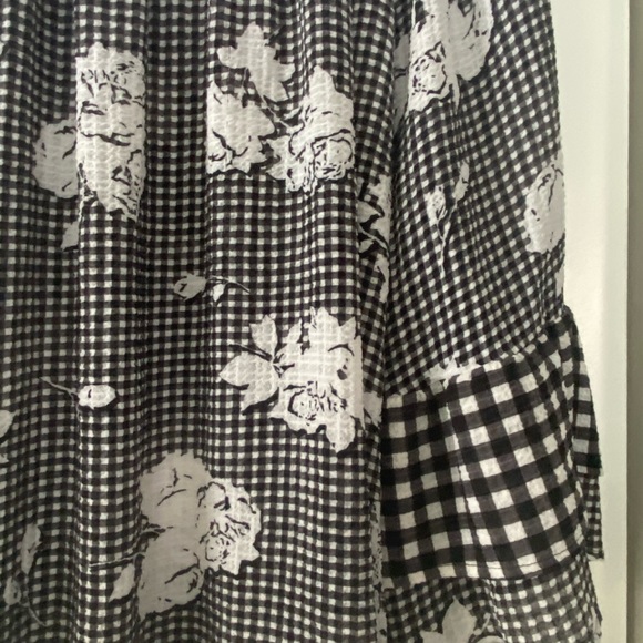 1X Spense - black and white gingham blouse, gathered neckline bell sleeves - Picture 4 of 7